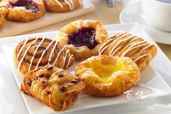 目前學習糕點行業(yè)的未來發(fā)展前景好嗎?學習費用貴嗎? 目前學習糕點行業(yè)的未來發(fā)展前景好嗎?學習費用貴嗎?